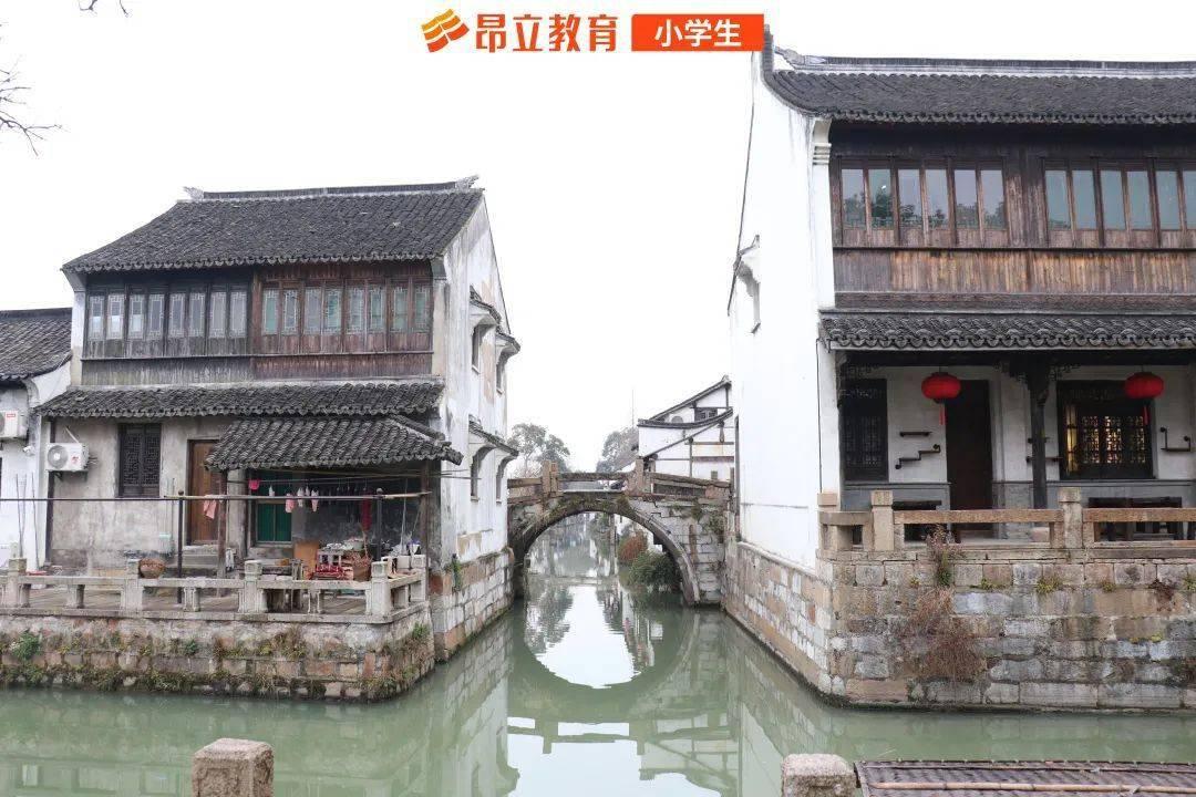 龙地逃生